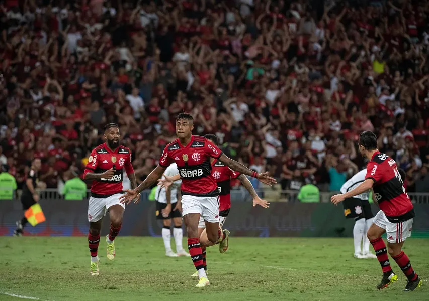 Bruno Henrique fez gol após belo passe de Rodinei
