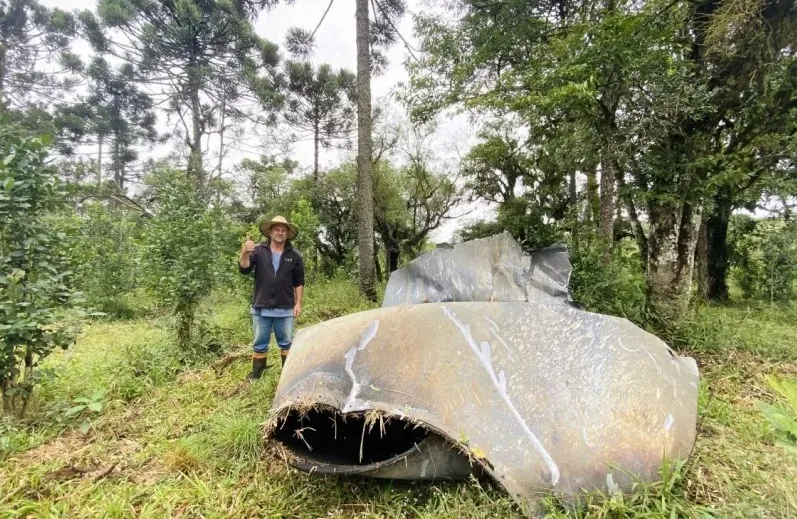 Peça de 600 kg que seria de foguete da SpaceX cai em propriedade rural no Paraná