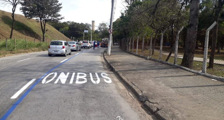 O corredor preferencial para a circulação de ônibus foi implantado na Avenida Bandeirantes Divulgação/ Prefeitura de Taubaté