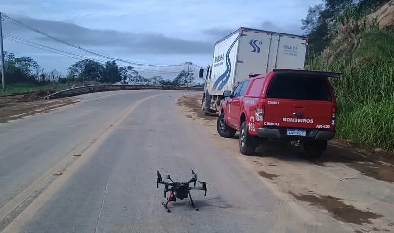 Corpo de Bombeiros disse que os trabalhos de busca continuam por 3 pessoas desaparecidas Divulgação/Corpo de Bombeiros