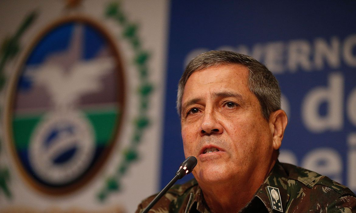 Cotado como vice de Bolsonaro nas eleições, general Braga Netto é exonerado