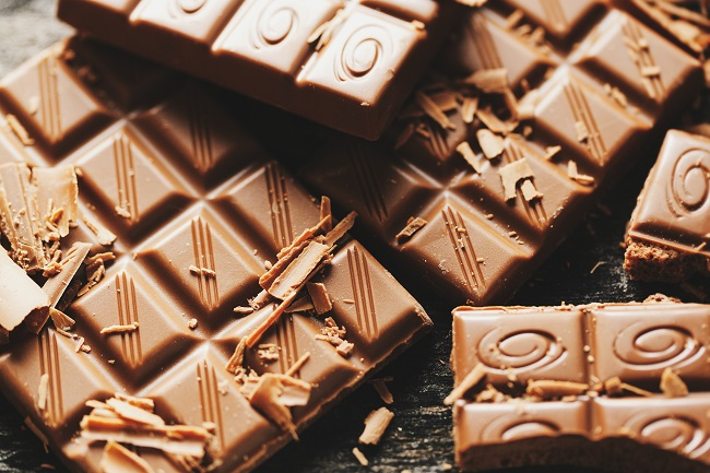 O que tem no chocolate que faz a gente feliz? A relação do doce com o bem-estar Envato Elements