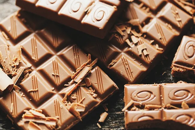 O que tem no chocolate que faz a gente feliz? A relação do doce com o bem-estar