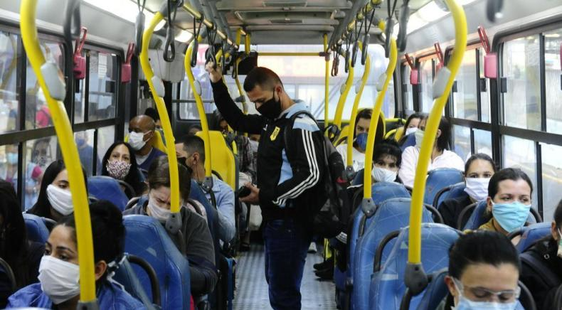 Campinas desobriga uso de máscara em ônibus  GaúchaZH/Ilustrativa