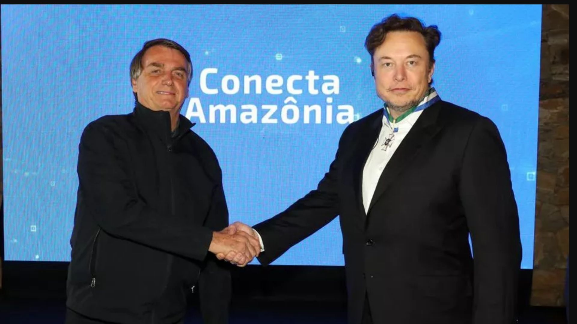 Presidente Jair Bolsonaro e Elon Musk se reúnem em evento no interior de SP