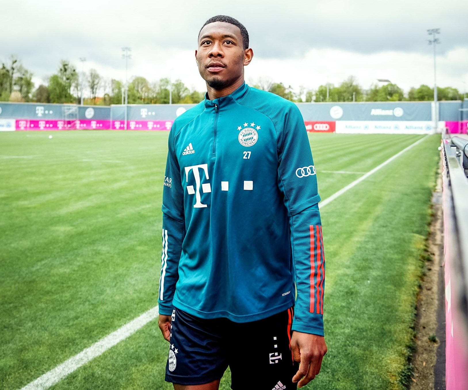 Jogador de 28 anos conquistou 28 títulos no Bayern Divulgação/Twitter/David Alaba