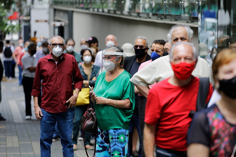 Uso de máscaras continua obrigatório no ABC Paulista Shutterstock