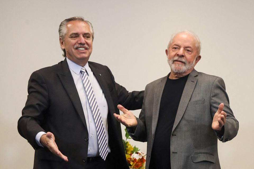 O presidente Luiz Inácio Lula da Silva com o presidente da Argentina, Alberto Fernandez. Foto: Carla Carniel/Reuters 