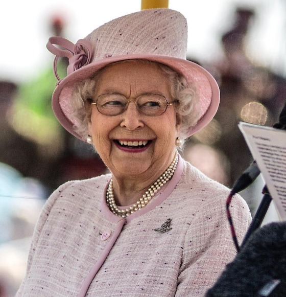 Cortejo fúnebre da rainha Elizabeth II é realizado na Escócia Foto: Divulgação