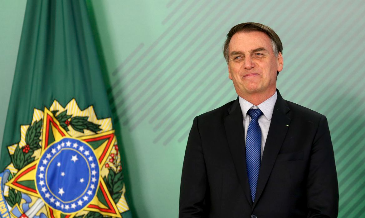 Bolsonaro pode ser multado por propaganda eleitoral antecipada 