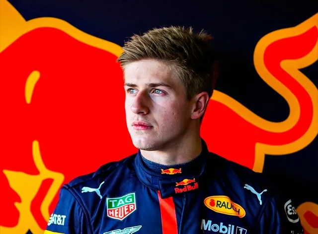 Após suspensão, Red Bull encerra contrato de piloto por comentários racistas