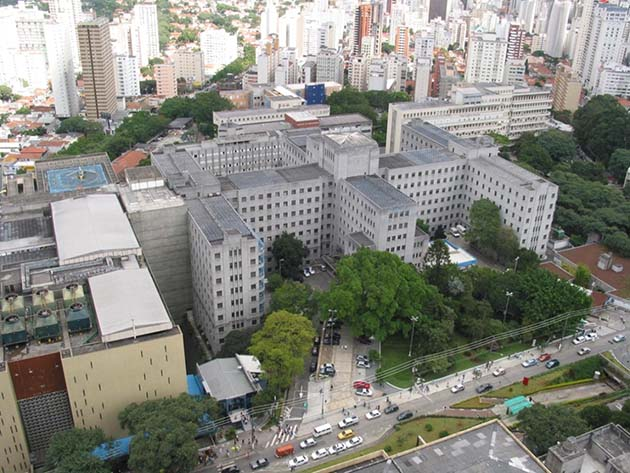 Funcionário do setor administrativo do HC foram vacinados Divulgação/Governo do Estado de São Paulo