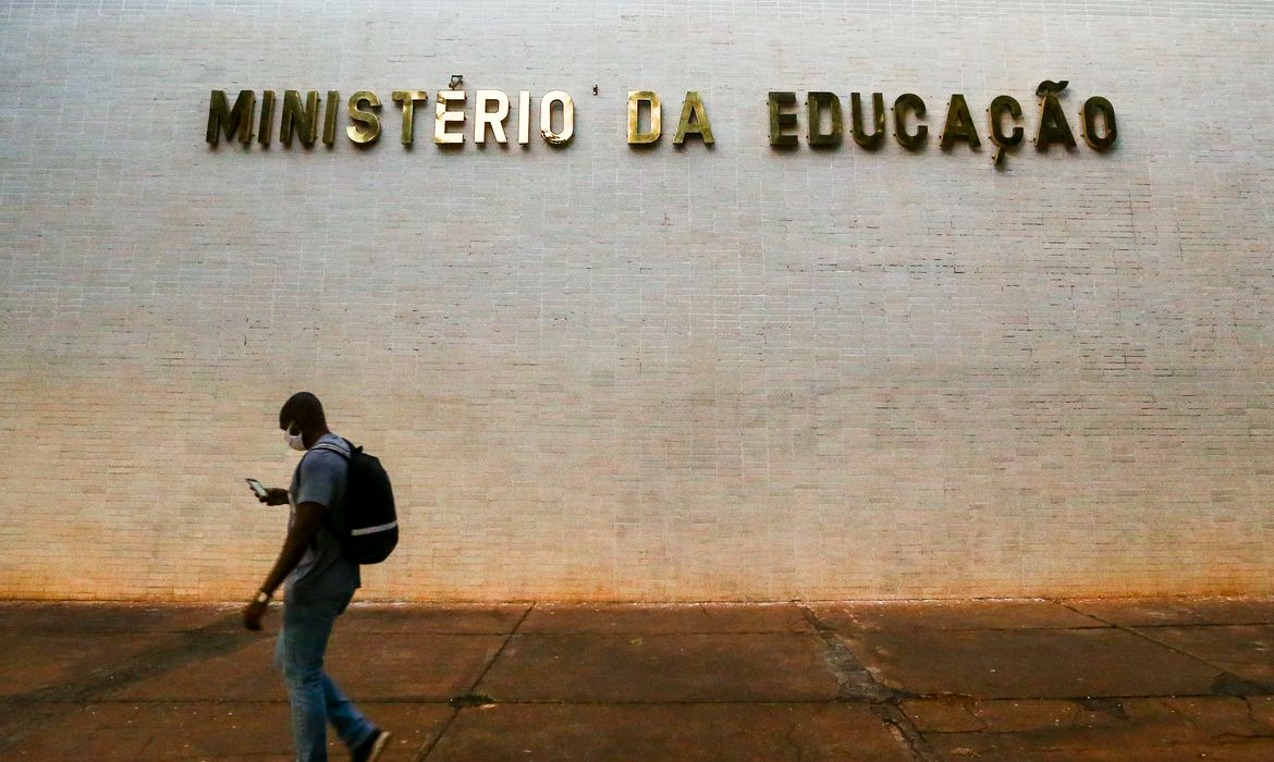 Bloqueio retiraria R$ 344 milhões somente do ensino federal.  Foto: Marcelo Camargo/Agência Brasil