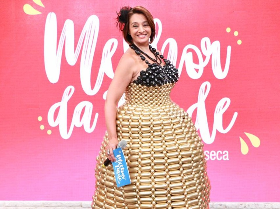 Catia Fonseca usou um vestido formado apenas por balões Divulgação/Leandro Teixeira