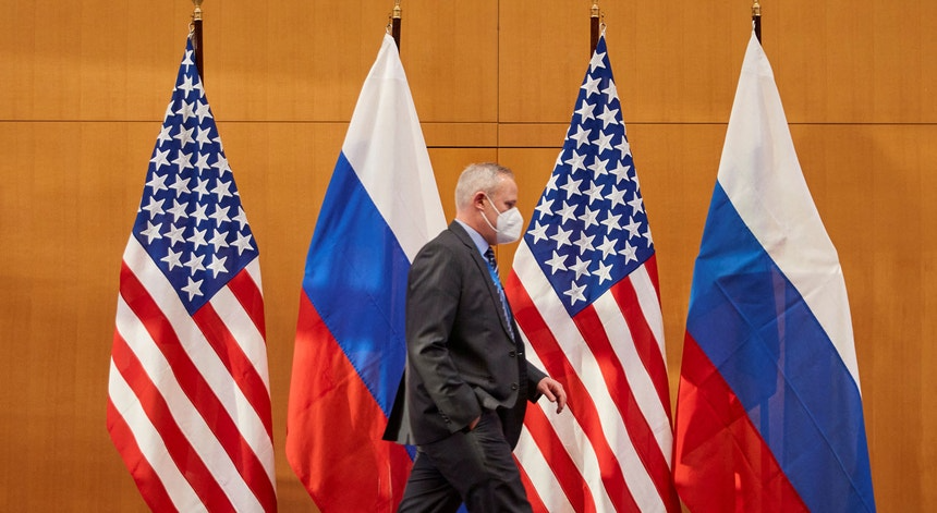 EUA acreditam que Rússia vai atacar Ucrânia "a qualquer momento"