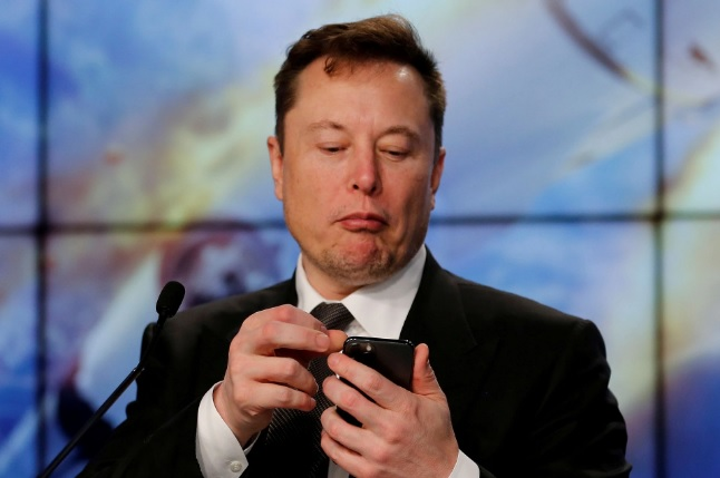 Elon Musk é o novo dono do Twitter 