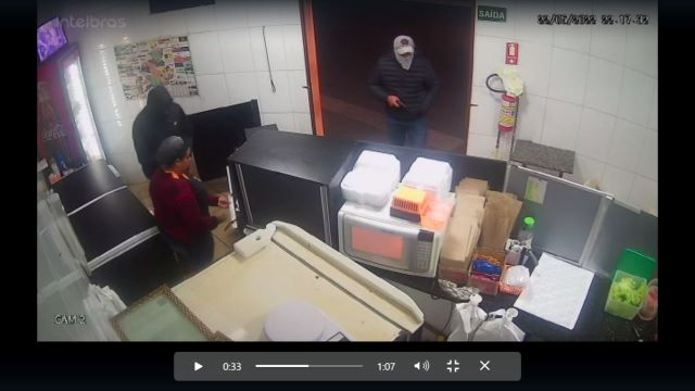 Polícia prende ladrões que roubaram lanchonete; veja vídeo 