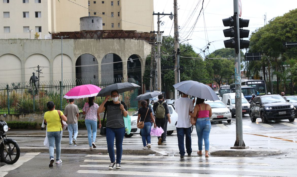 Outono 2022 terá menos chuvas e mais frio em São Paulo | Band