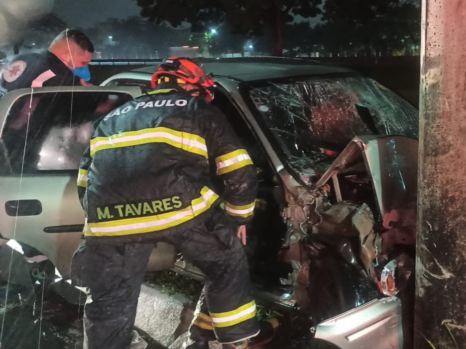 Ocorrência contou com o apoio do Corpo de Bombeiros  Divulgação/Polícia Militar 