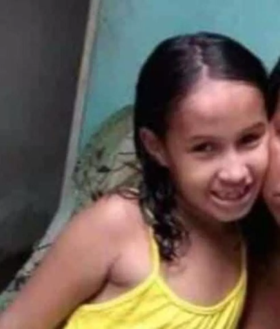 Karina Sobral de Souza, de 9 anos, foi morta com tiros no pescoço Reprodução/Redes Sociais