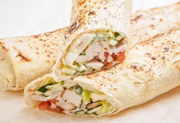 Shawarma de frango: saiba fazer o famoso sanduíche árabe