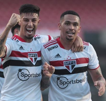 Com a vitória, o São Paulo deu um salto na tabela e foi para a 12ª colocação, Foto: Rubens Chiri/São Paulo