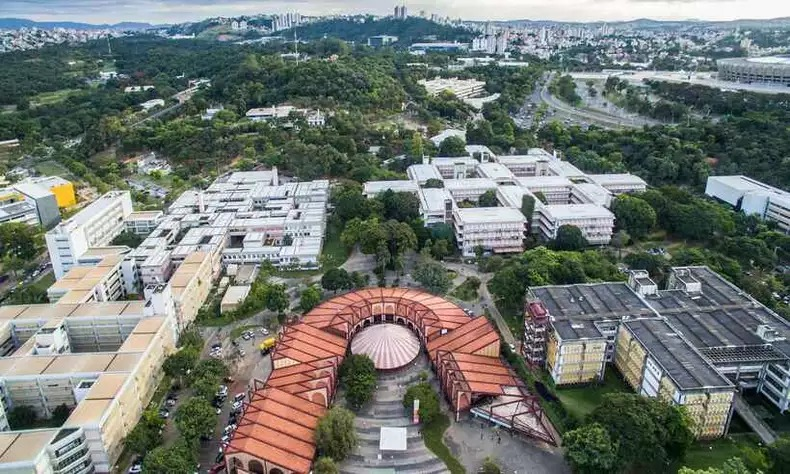 Até o momento, três cursos tiveram as aulas suspensas Reprodução/UFMG