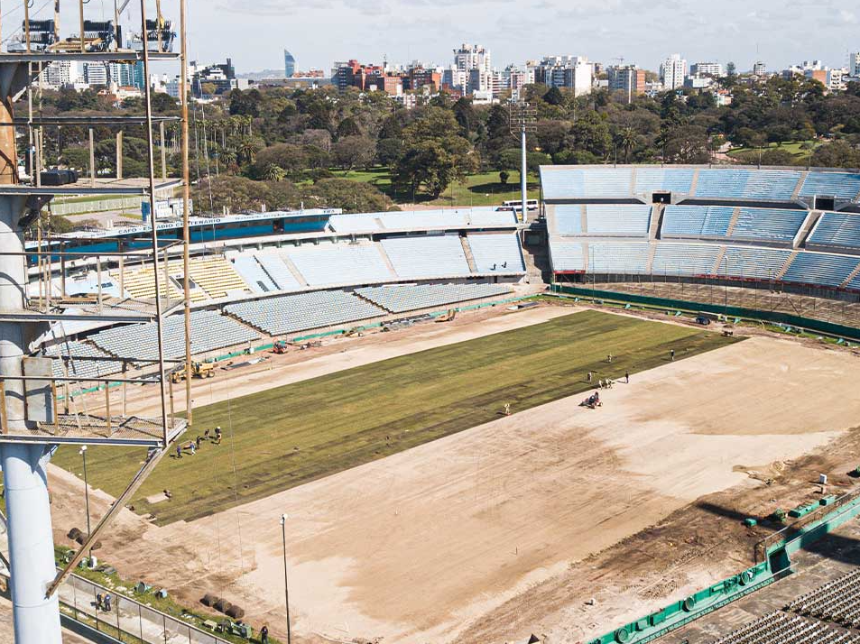 O estádio Centenário tem passado por melhorias para receber as finais Divulgação/Conmebol