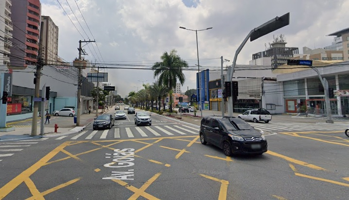 Policial foi assaltado em cruzamento da Avenida Goiás Reprodução/Google Street View