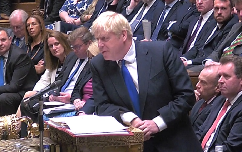 Primeiro-ministro Boris Johnson enfrenta crise no governo Reprodução/TV Band