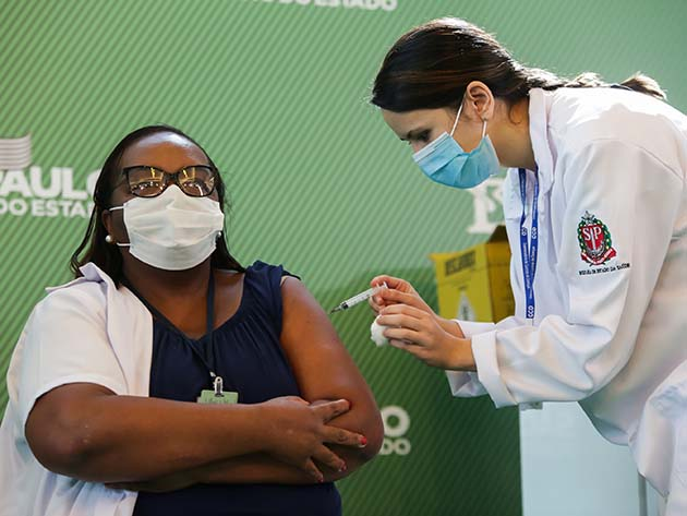 “Minha profissão como enfermeira exige coragem e determinação”, diz Mônica Calazans Alice Vergueiro/Folhapress