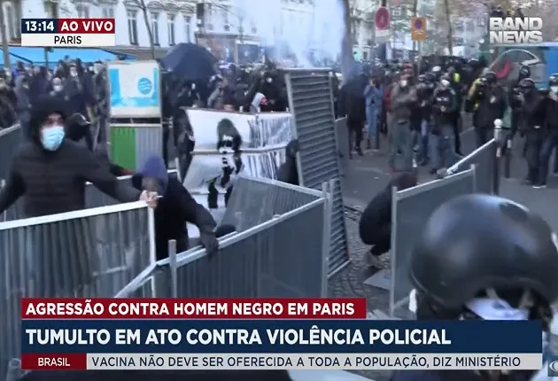 Violência policial contra jovem negro mobiliza atos em Paris; houve tumulto