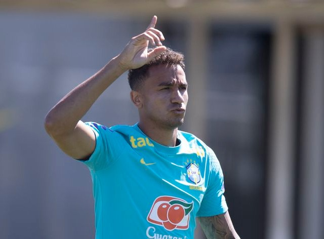 Danilo é cortado de amistosos da Seleção Brasileira