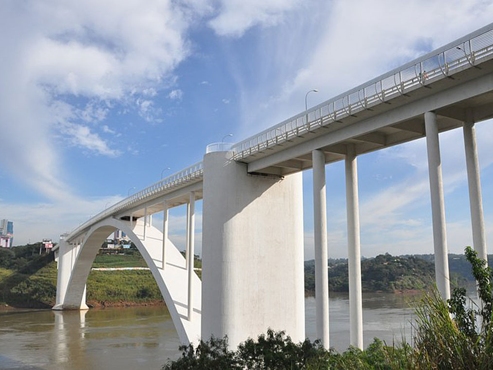 Ponte Internacional da Amizade é reaberta na fronteira do Brasil  Divulgação/DNIT