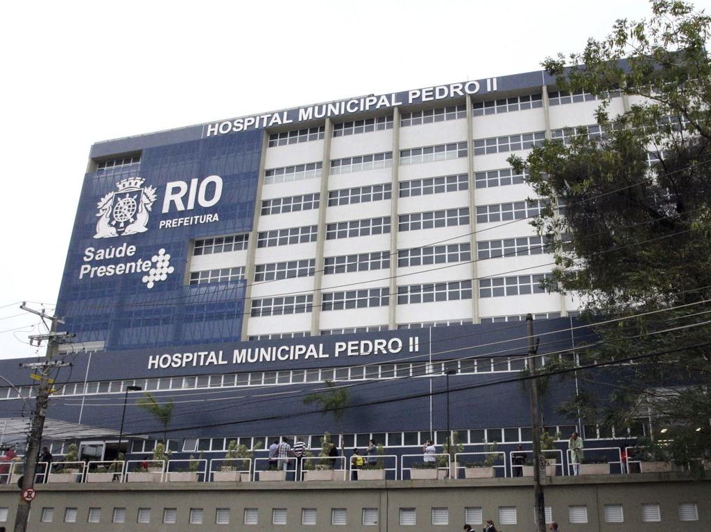 Kaio Guilherme da Silva Baraúna está internado no Hospital Municipal Pedro II, em Santa Cruz, no RJ Reprodução