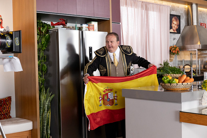 Jacquin celebra a culinária espanhola no penúltimo episódio do “Minha Receita”