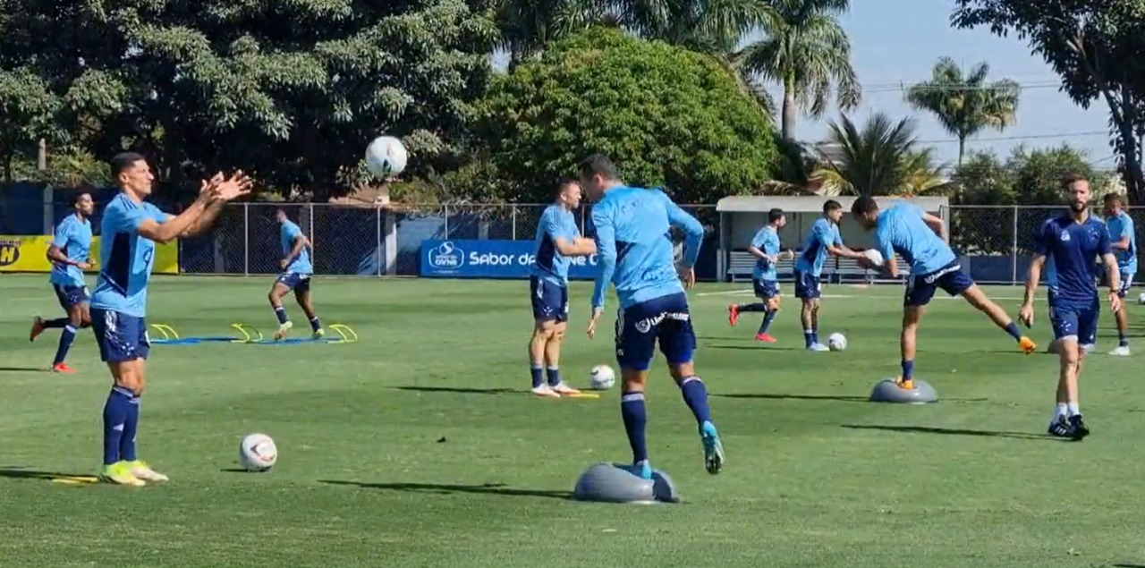 Cruzeiro se prepara para enfrentar o Vasco neste domingo (12) @LivaMacedo / Cruzeiro 