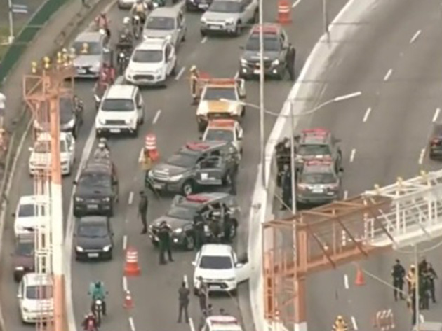 Tres Morrem Em Tiroteio Com A Rota Proximo Ao Aeroporto De Congonhas Em Sao Paulo Band