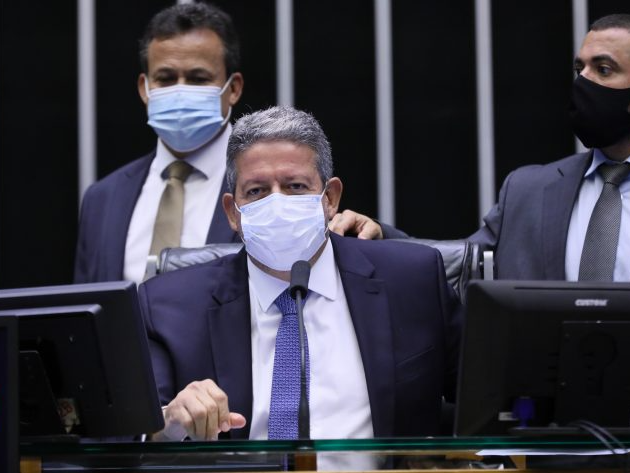 O presidente da Câmara, Arthur Lira, ainda negocia a conclusão da votação da PEC dos Precatórios. Foto: Michel Jesus/Agência Brasil