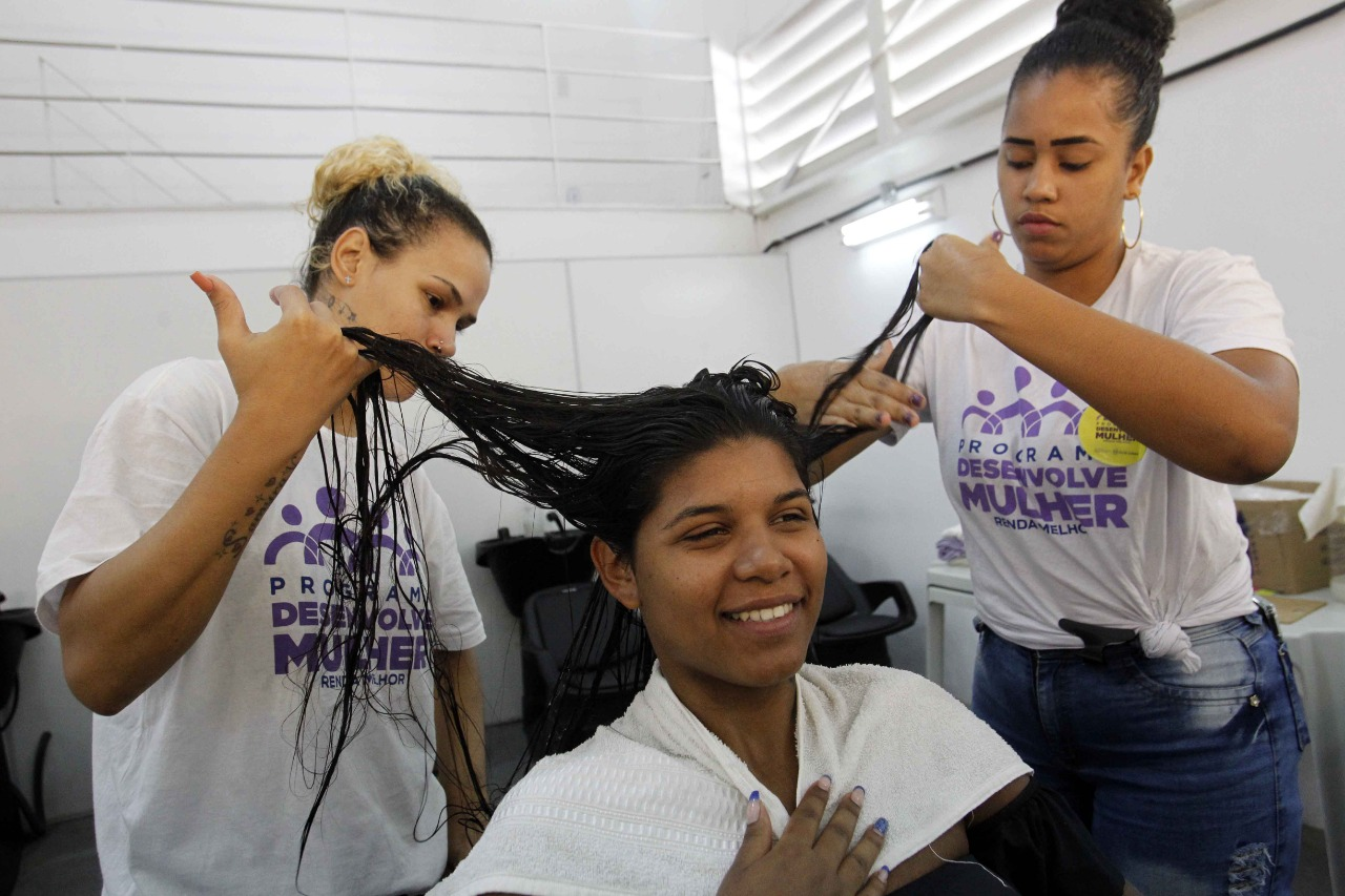 Projeto oferece cursos para mães do Complexo da Maré