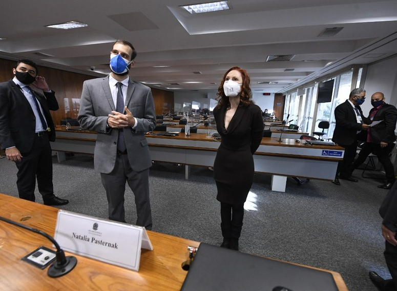 Cientista e Doutora em microbiologia Natália Pasternak, na CPI da Covid Foto: Agência Senado 