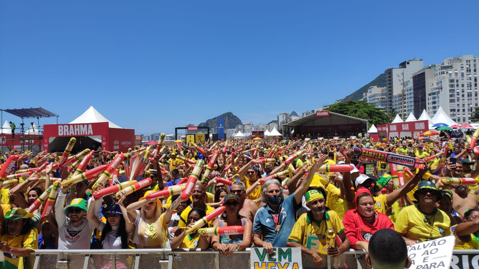 Torcida brasileira esteve presente em Copacabana, Zona Sul do Rio Leonardo Macachero/BandNews FM