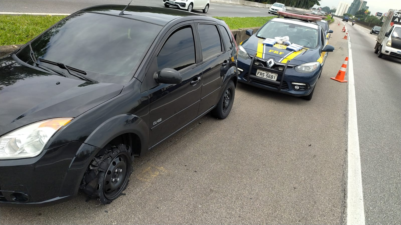 De acordo com a PRF,  motorista fugiu do local Divulgação/Polícia Rodoviária Federal 