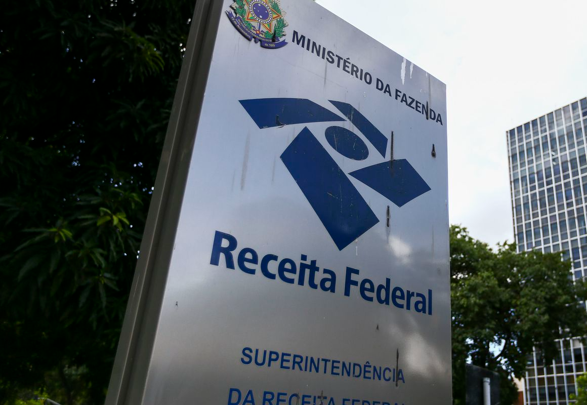 A Receita Federal libera nesta segunda-feira (24) a consulta ao primeiro lote de restituição do Imposto de Renda 2021 Foto: EBC