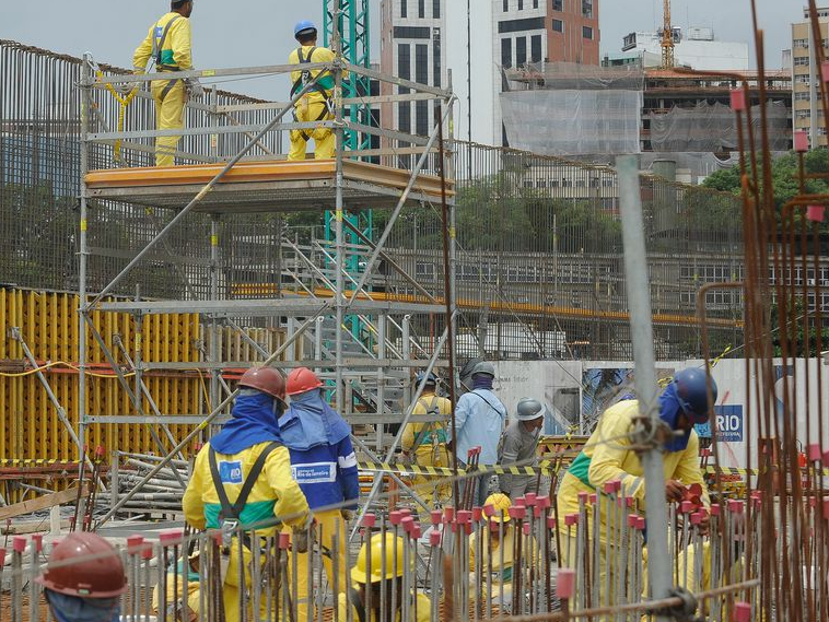 Construção civil gera mais de 400 mil empregos e impulsiona PIB, em 2021 Foto: Tânia Rêgo/Agência Brasil