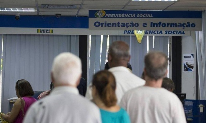 Fila do INSS é de 1,8 milhão de pessoas  Foto: Reprodução/Agência Sindical 