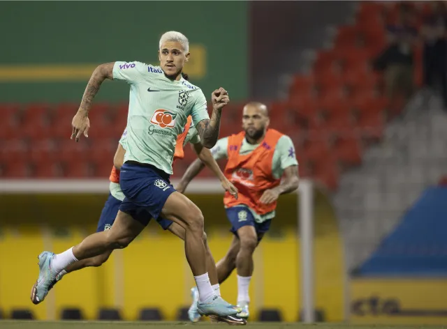 Pedro no primeiro treino da Seleção Brasileira no Catar