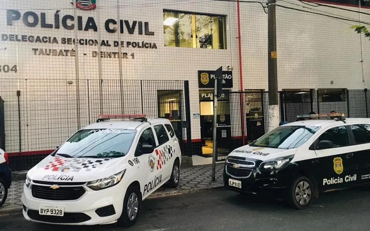 Suspeitos foram encaminhados para delegacia de polícia da cidade Rauston Naves/ TV Band Vale