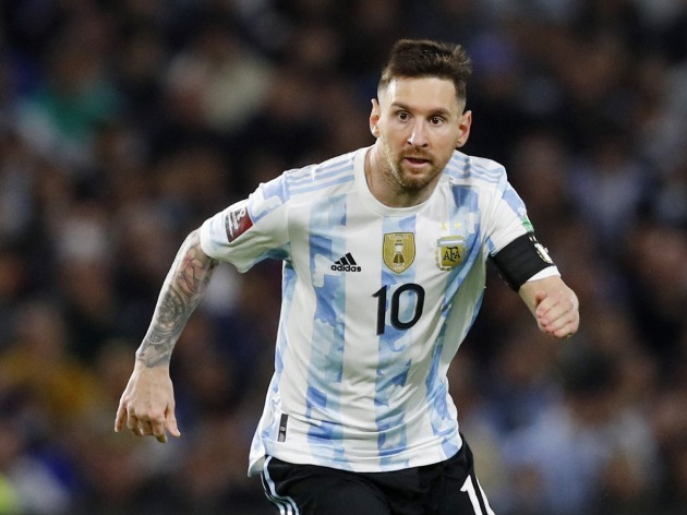 Lionel Messi com a camisa da Seleção AGUSTIN MARCARIAN