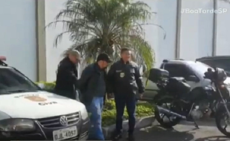 Presidente do São Caetano é preso em operação contra lavagem de dinheiro 